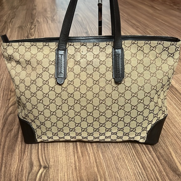 A294 - 💯 % authentic Gucci shoulder bag - Picture 7 of 16